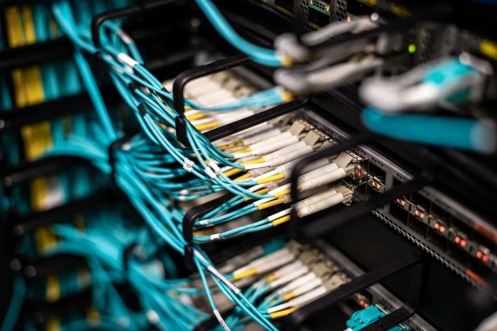 Fahrzeugeinrichtung für Gebäudeautomation und GLT-Kundendienst: Das Servicefahrzeug für Smart-Building-Techniker