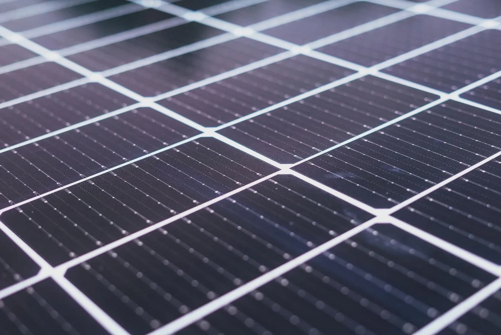 Fahrzeugeinrichtung für Photovoltaik-Wartung und Repowering: Das Servicefahrzeug für den PV-Bestandsmarkt